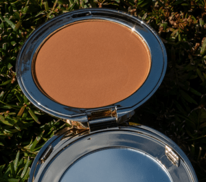 cosm.ethics bar duurzame vegan makeup bronzer